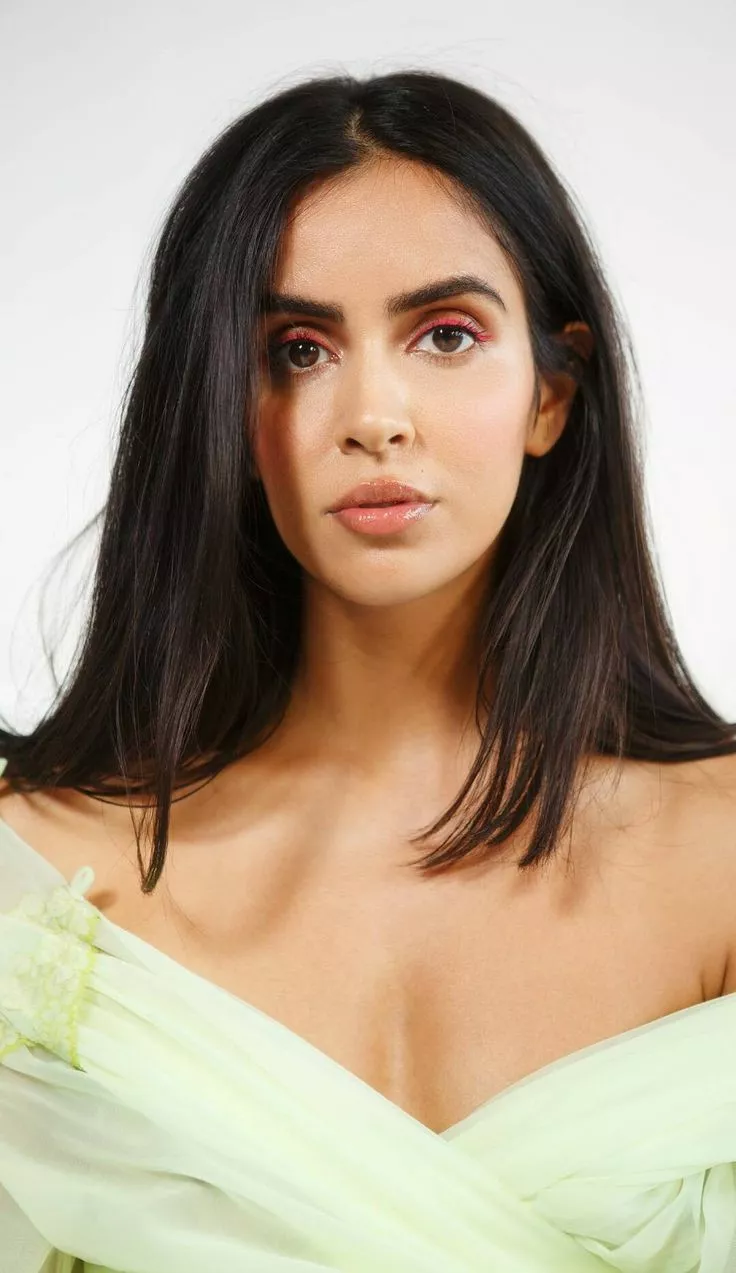 Parveen Kaur posted by Kikins26