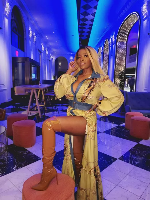 Patent leather is always a mood by EbonyGoddessDesire