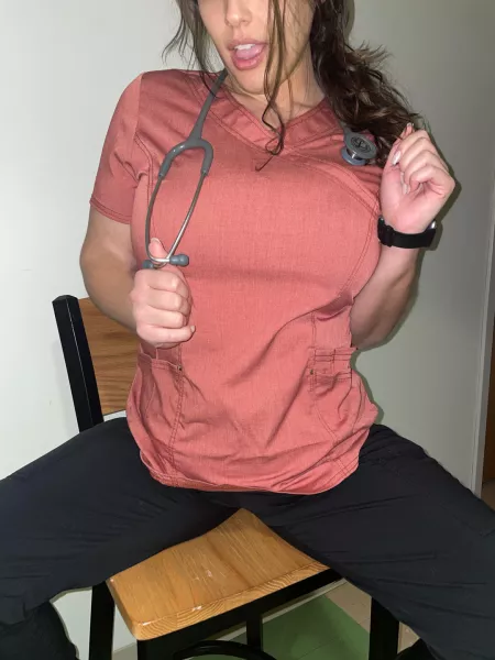 Patients love to stare, would you? by Erikaserrotic