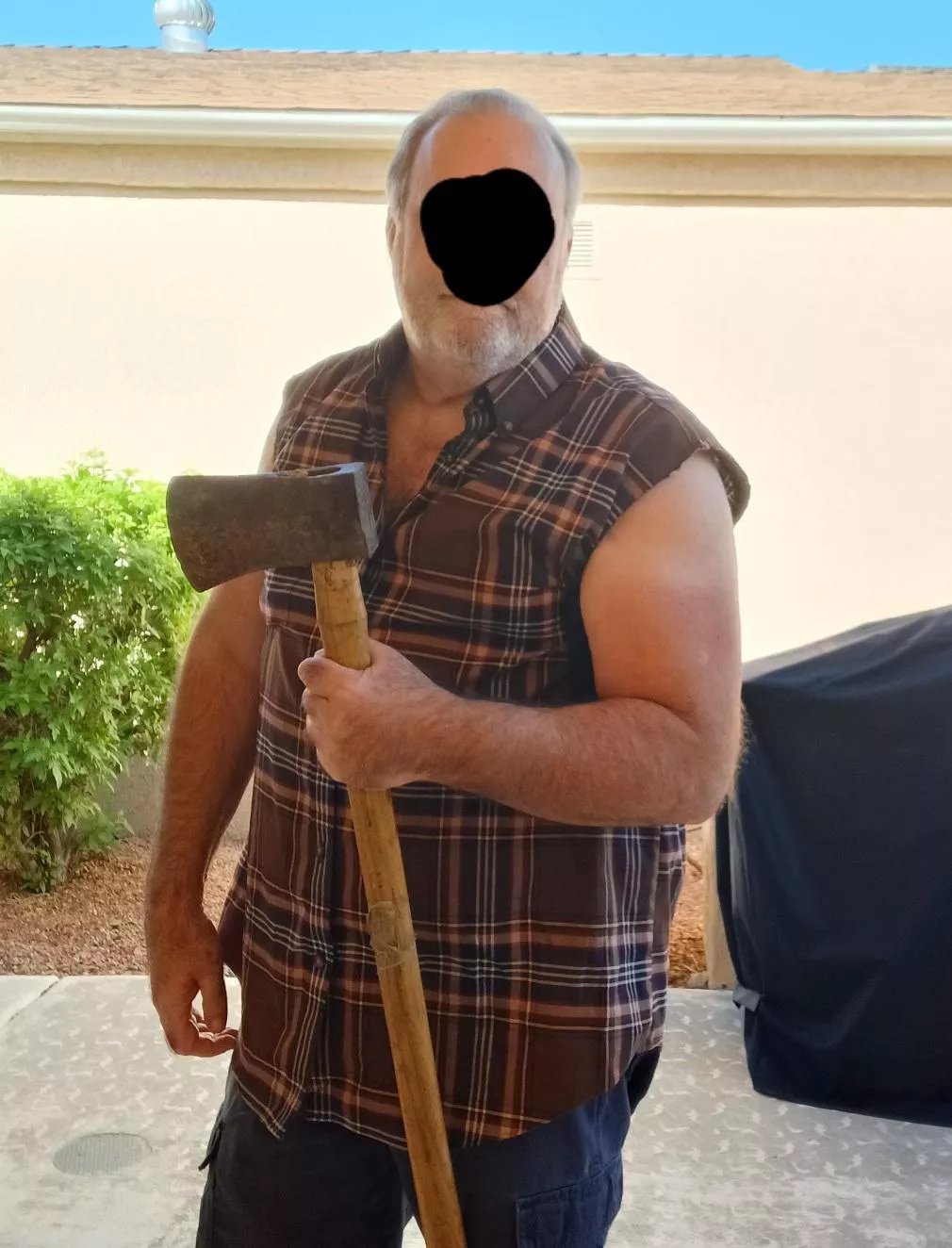 Paul Bunyan Arms posted by Anxious_Sky3254