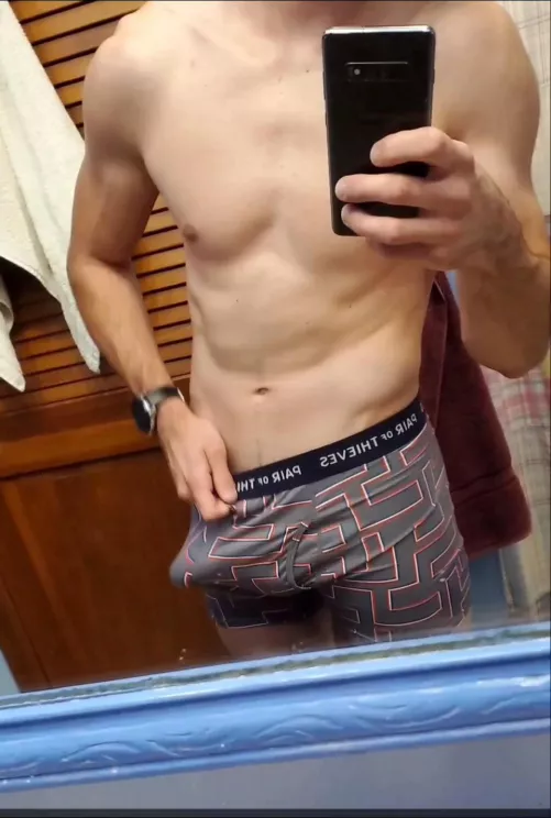 Pause by juxtaposedthrowaway