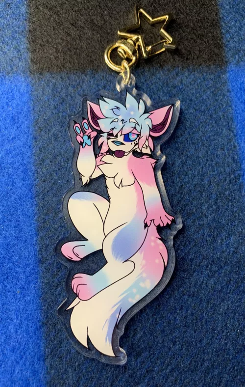 Peace ! ✨ (charm commissions open !!) by Expl0rerWolfie