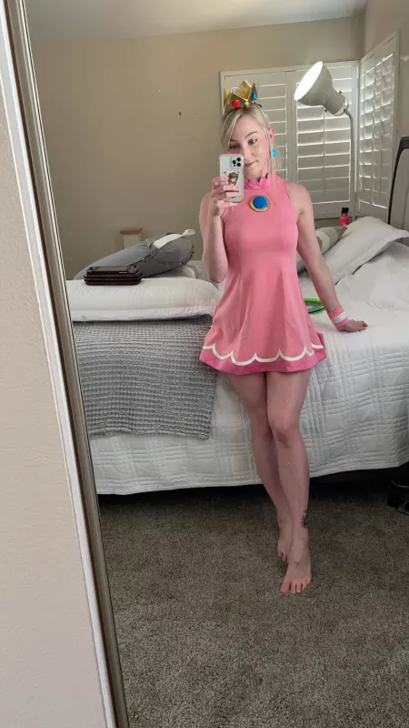 Peach 😌 by Fun-Size-3560