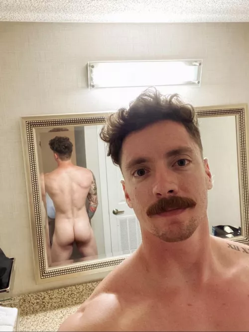 Peachy 🍑 by Jacksult