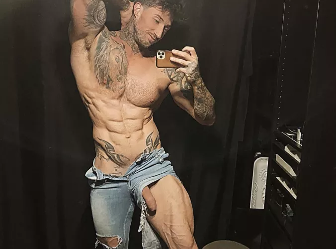 Peakaboo by MuscleAlphaXXX