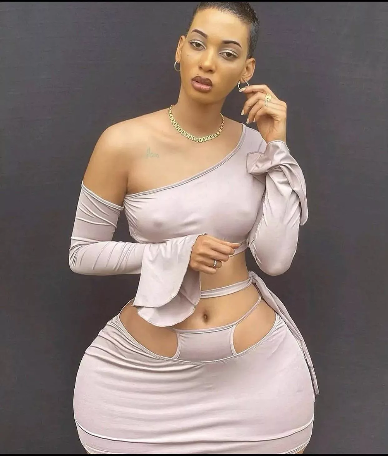 🍐Pear Shape Goddess posted by Truenetworth