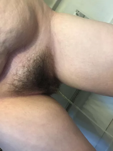 Peeing milf? by Feet4sale14