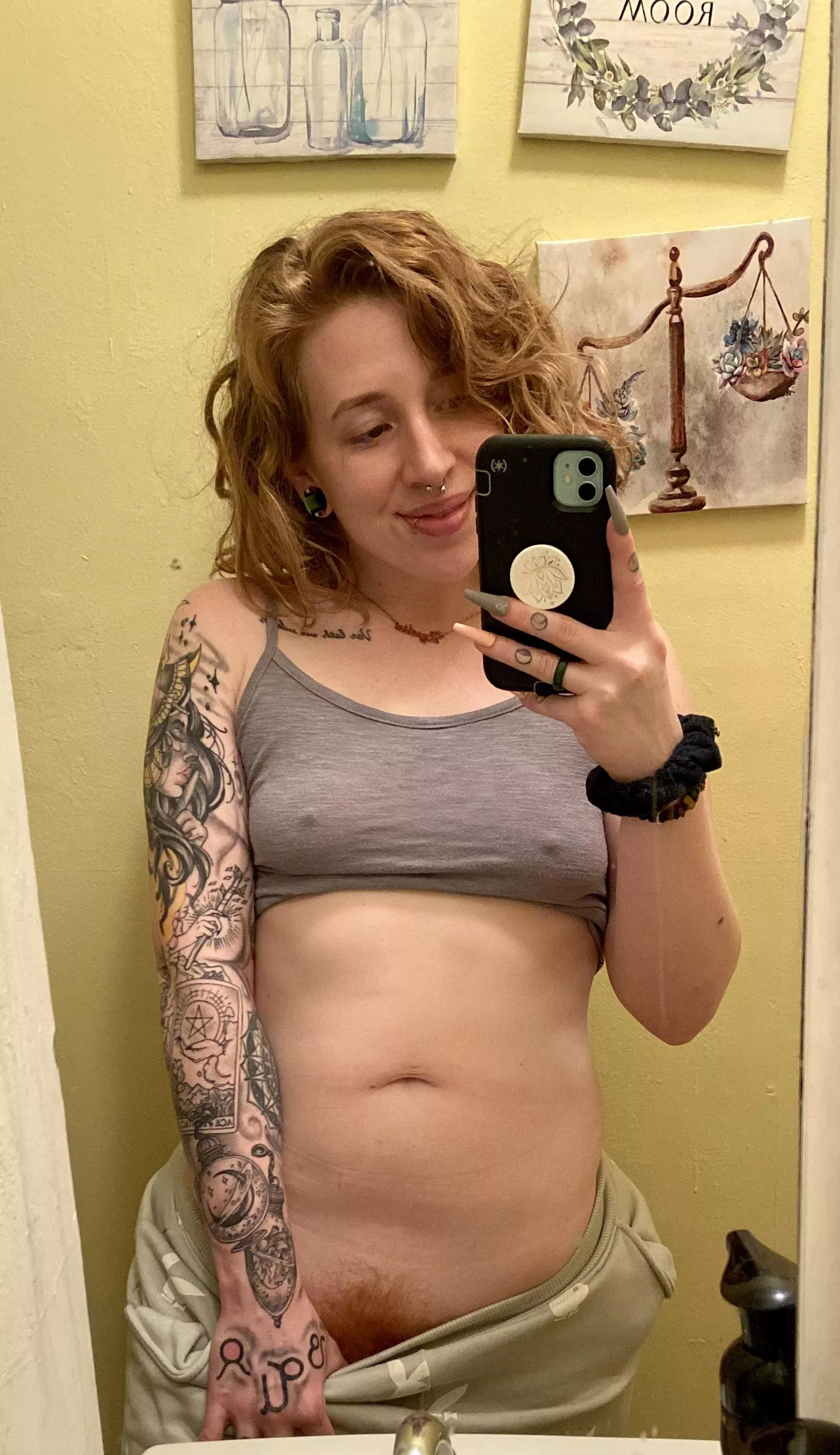 peek a boo... posted by gingergoddessss