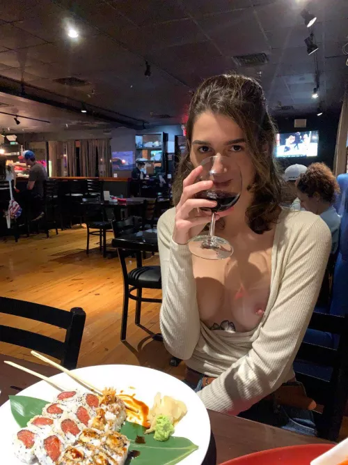 Peek a boo by uni_girls