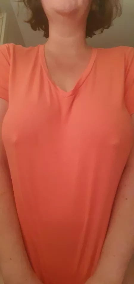 Peek a boo! I see you by kzmzez