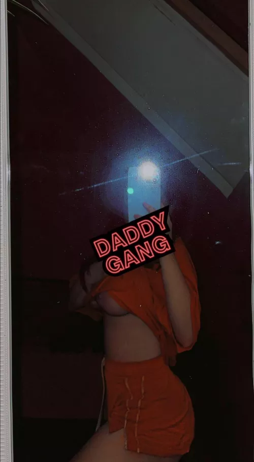 Peek a boo(b) 😉 by brunettebaddiie