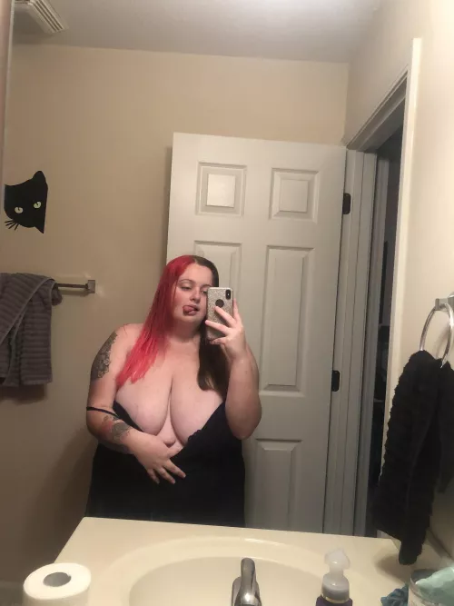 peek a boob✨😝 by bbwcherrybomb