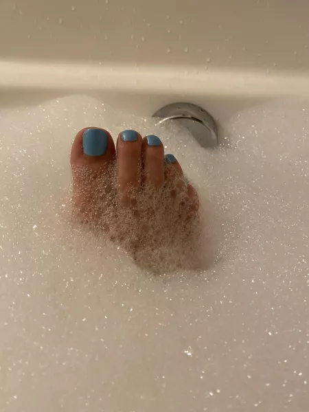 Peek a toe! by tootsiegarden