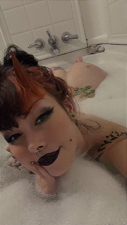 Peekaboo 😜 by F0rkknif3