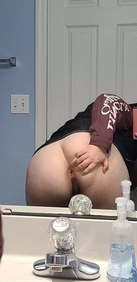 Peekaboo by dirtmoney45