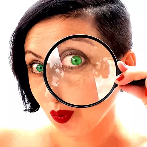 Peekaboo 👀😍 by Regina_noir