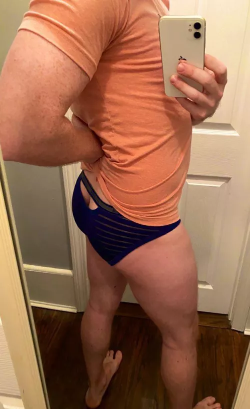 Peekaboo 🙈 by quinn890