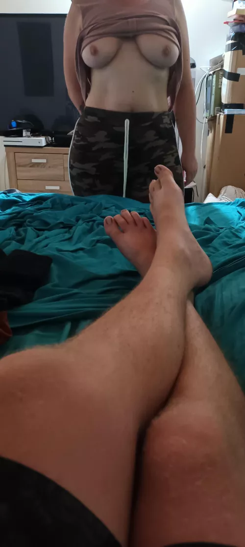 Peekaboo by FirebuG123123