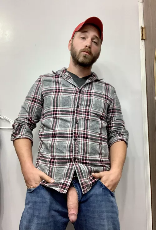 Peekaboo. PM’s welcome by Indiana_longnuts