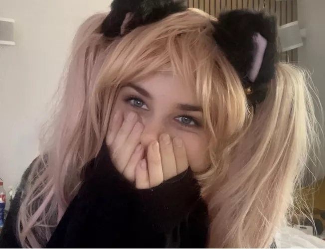 Peek-a-boo☺️💕 by Opening-Ebb-8892