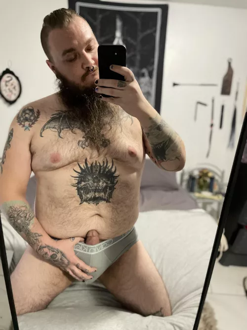 Peeking out 👻 by Linkenstein1