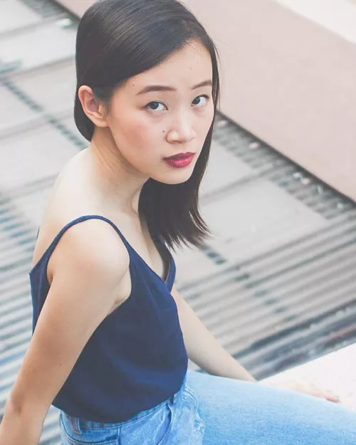 Peep the gap 👀 by jurassicerajugs