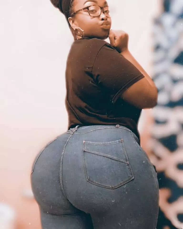 Perfect Jean's posted by [deleted]