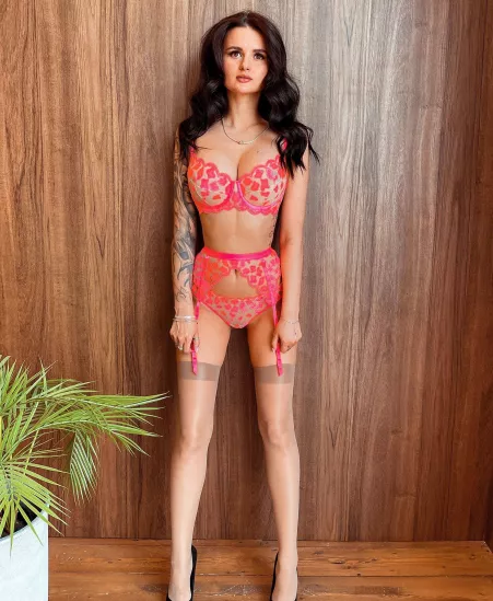 Perfect lil Bimbo❤️ by cvpornking