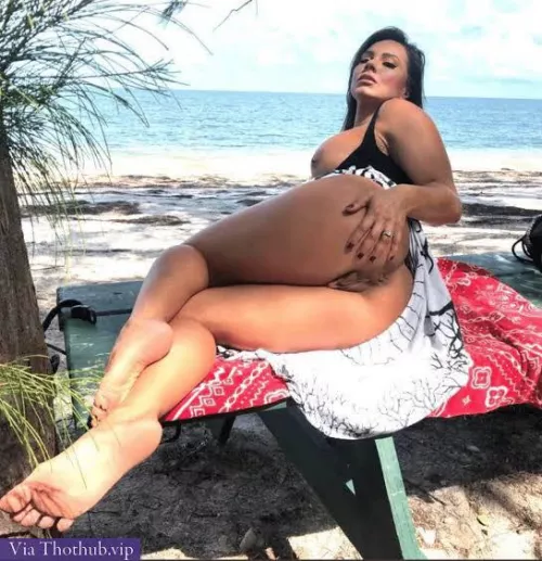 Perfect milf by Question-Alternative