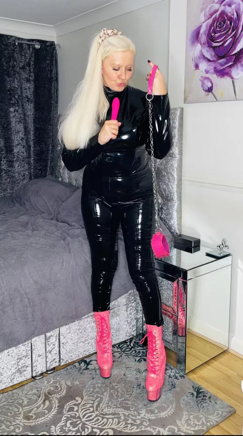 Perfect pink sluts need to be trained and conditioned to think about nothing but dick…I’m gonna mindfuck you sissy by sparkly-and-savage