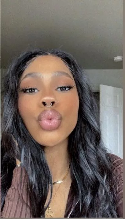 Perfect pout for a facial posted by Tedddy718