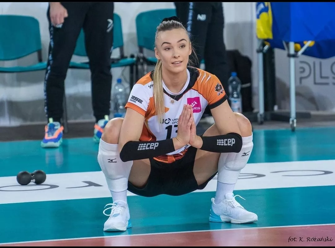 Perfect squat from Uni Opole Volleyball Club 🙃 posted by TakiWielkiKutas