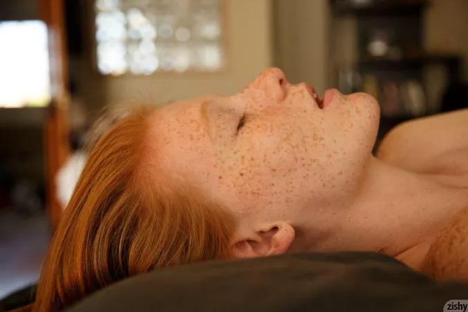 Perfect view! Abby Vissers by whatwebsweweave1