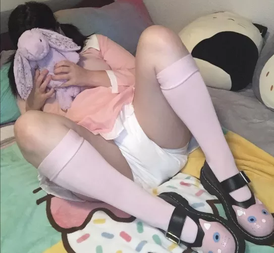 Perfectly white diapers are luscious by CrimsonAndCherry