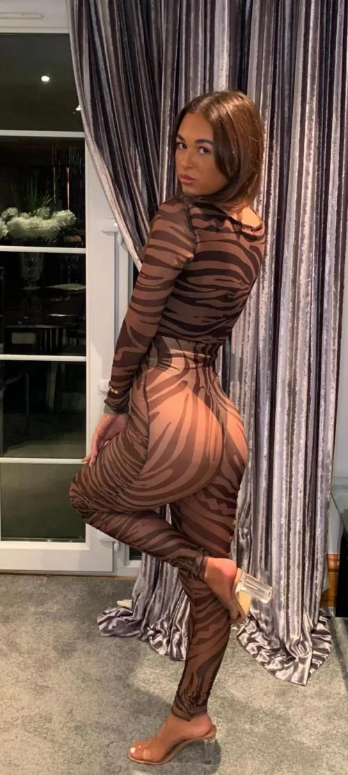 Perky Chav Arse by rall915