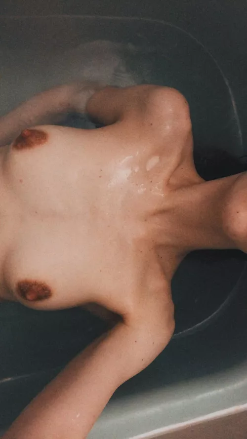 Perky in the bath 🤫🤷🏼‍♀️ I did a live show tonight by TemporarySavings2317