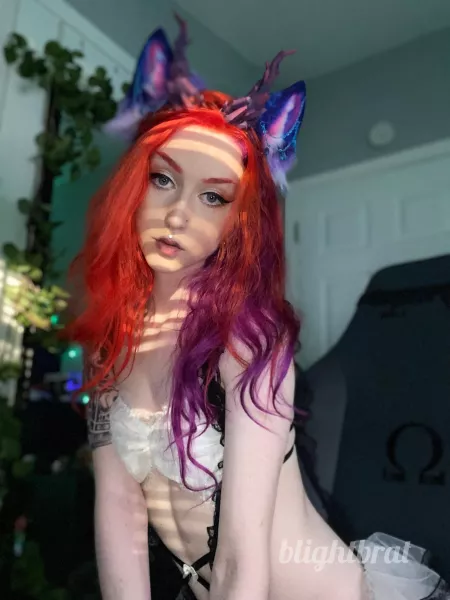 Pet my ears please 😼😾 by blightbrat