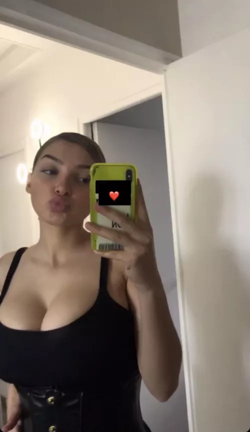 petit jeu pcq on me le demande souvent, essayer de deviner leurs taille (5eme post :p) by New-Refuse-5936