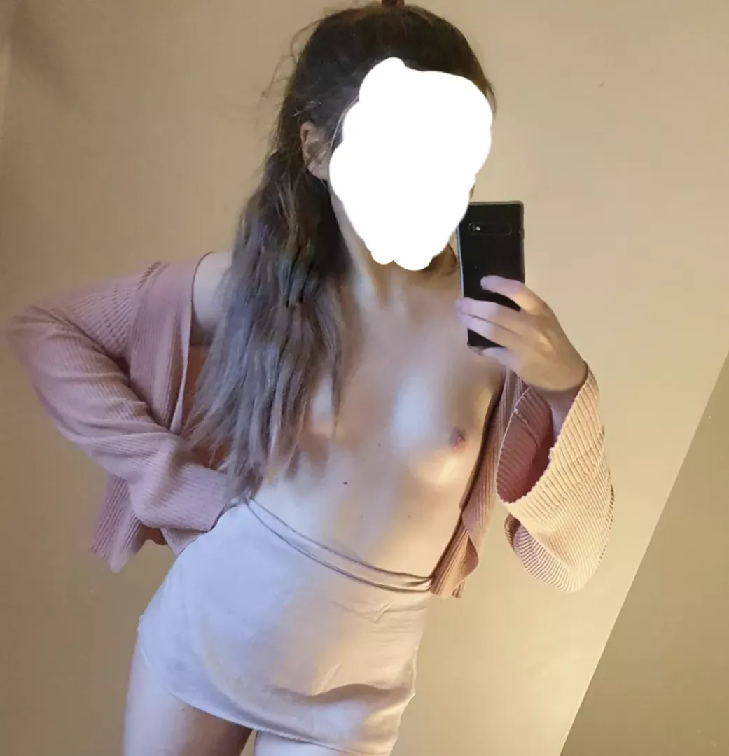 Petite cutie 💖☺️ [GFE] posted by LittleSophiaOxo