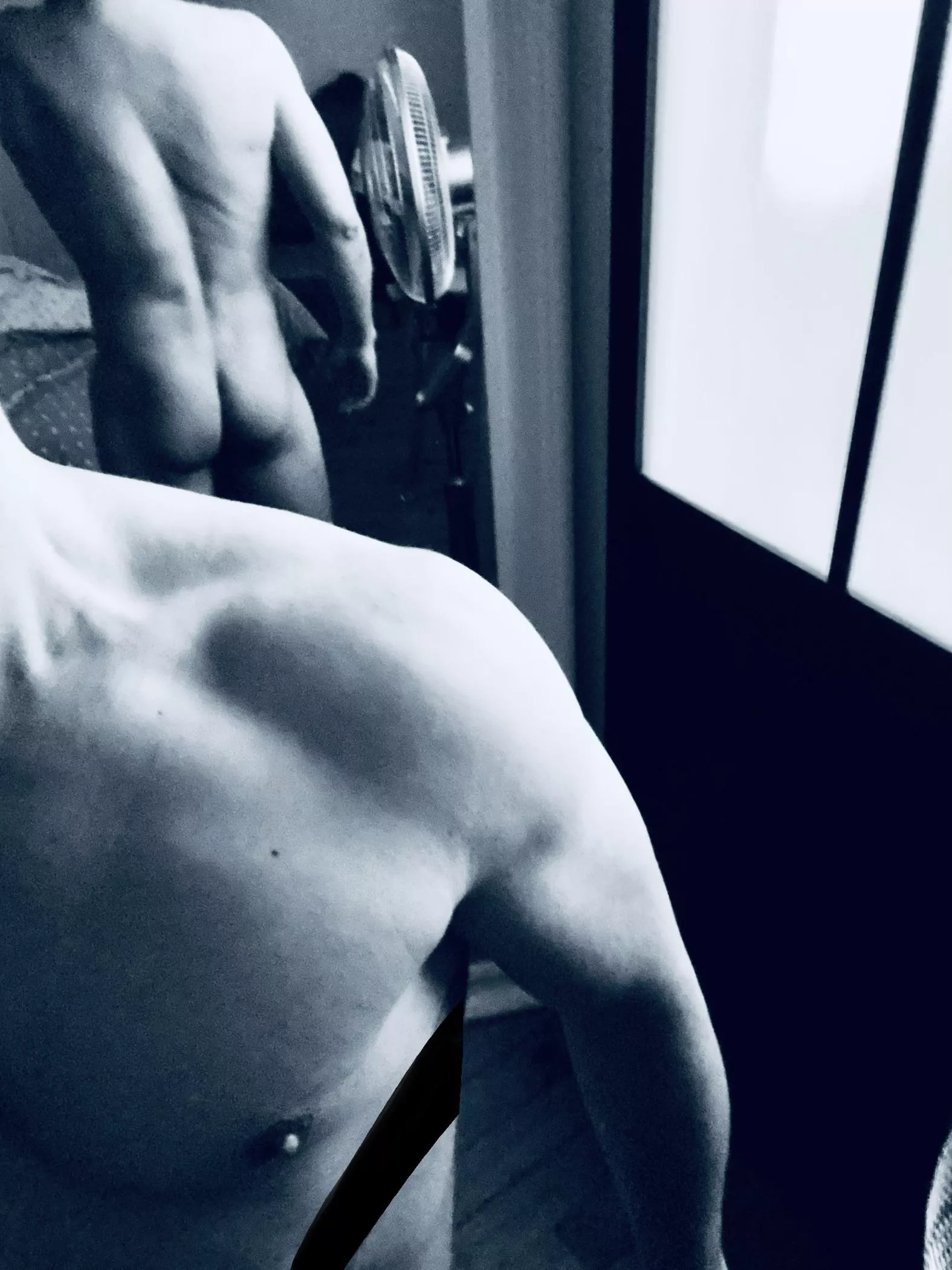 Petite entorse au groupe mais amour est tellement beau… 😍 posted by xXAtAnAXx