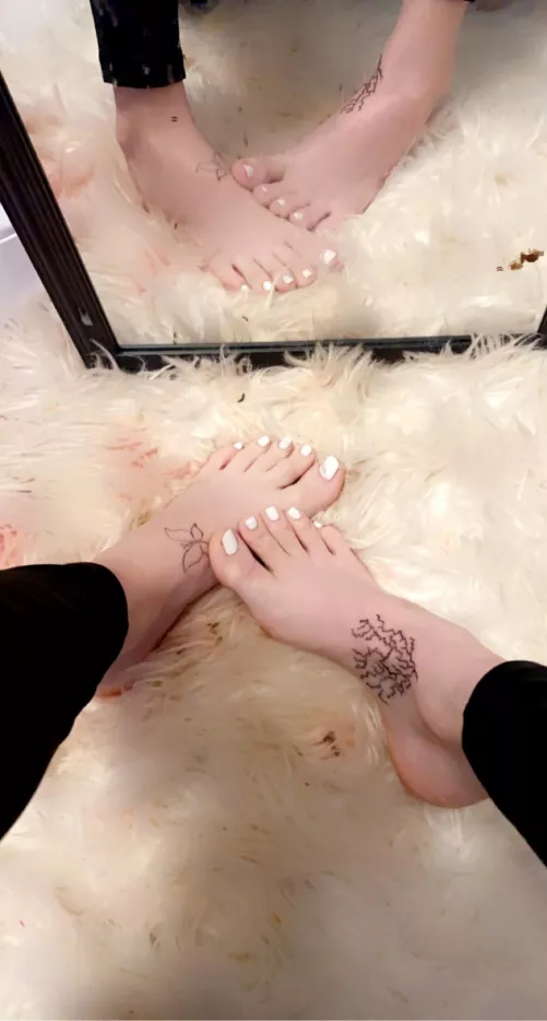 petite feet 👣💞 by brehvv