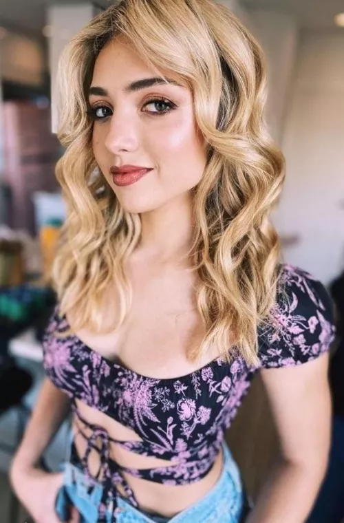 Peyton List is getting the bedtime faps. by Present_School_8929