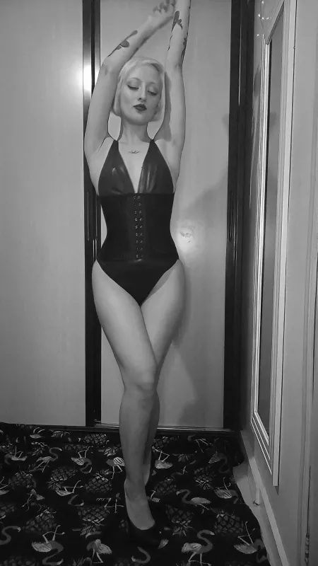 photos I've made as OF content (see on vallen.fyre) by hli6skjalf