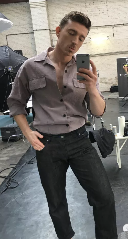 Photoshoot Vibe🙈😂 by TheColdOnes