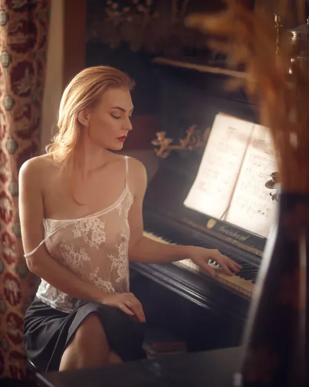 Piano lessons 🤔 by snflange