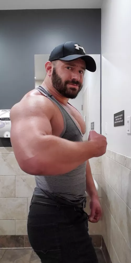 Pick up weights, put them down. Repeat as necessary. by CouchieWouchie