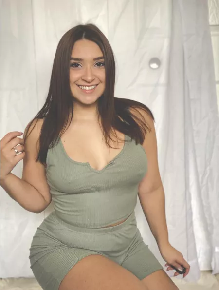 Pierced and thicc by throwaway5656porn