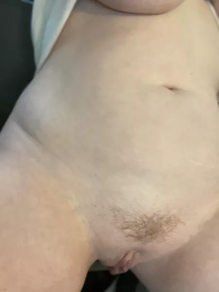 Pierced milf. Little 🔥 bush 🤗 by spellboundxxx