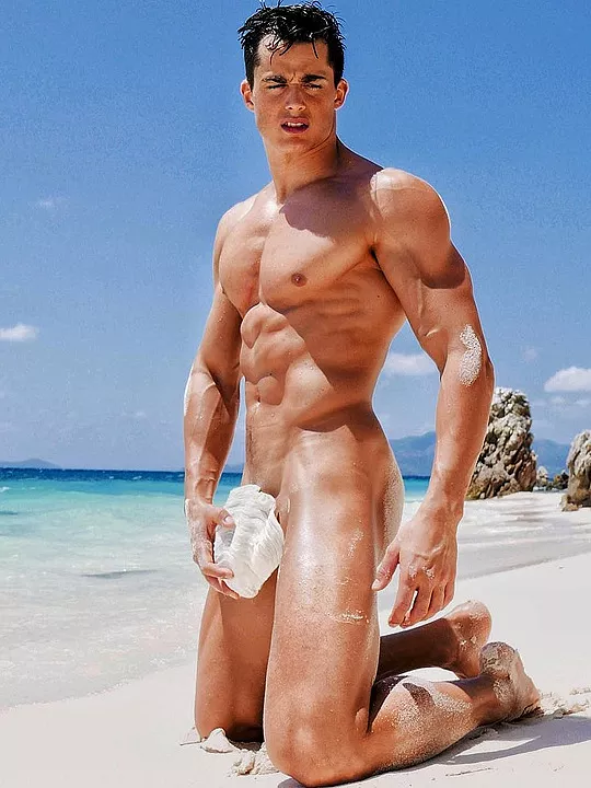 Pietro Bosselli [Album in Comments] posted by astroblueastro