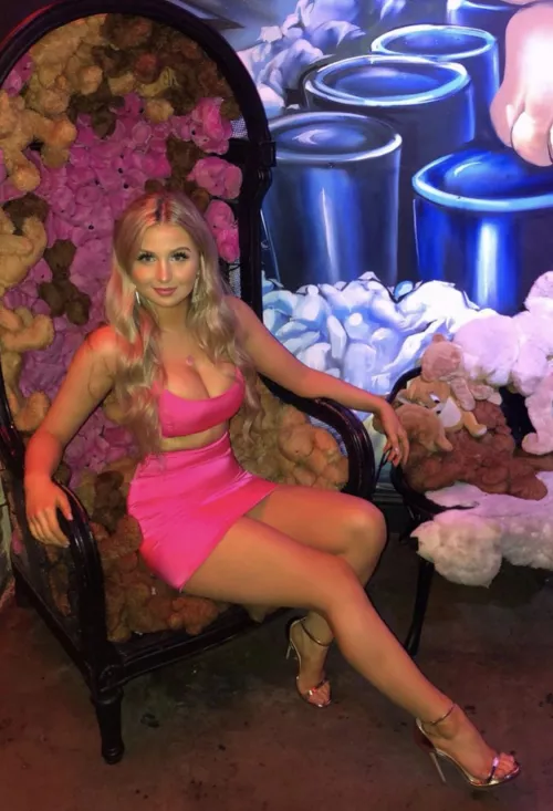 Pink by round_plastic